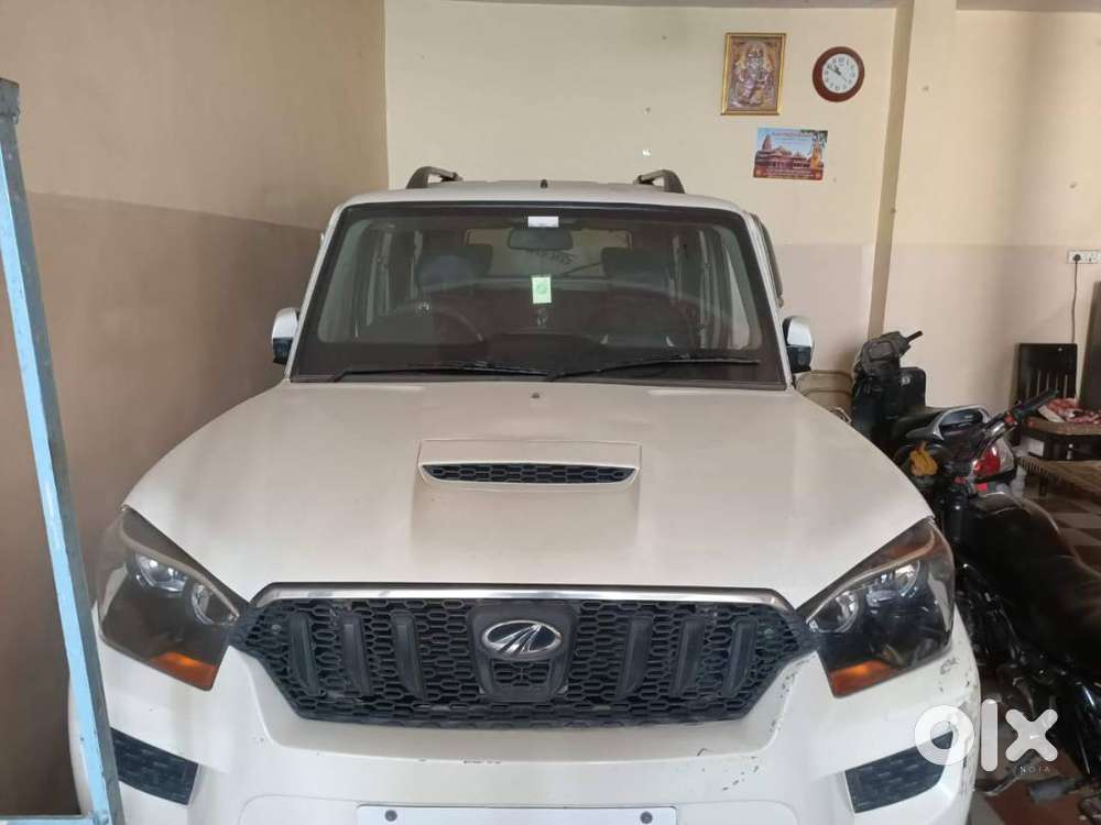 Mahindra Scorpio 2016