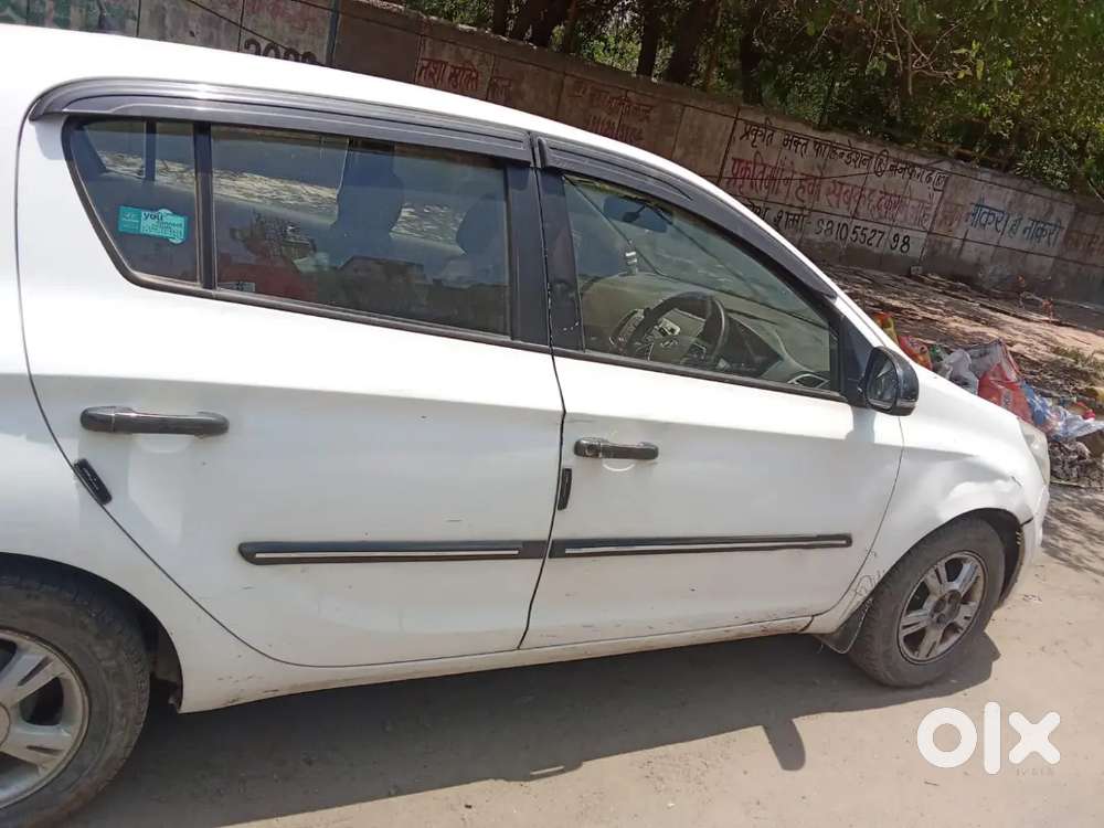 Hyundai I20 2011 Cng & Petrol 92000 Km Driven