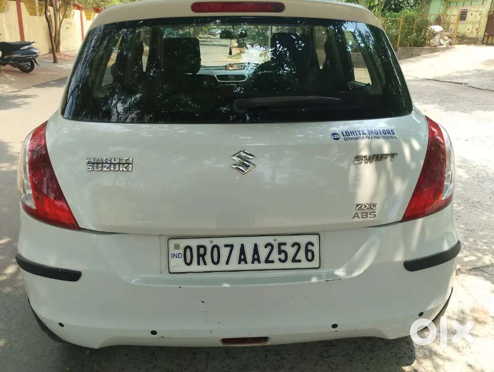 Maruti Suzuki Swift 2012 Petrol 70000 Km Driven