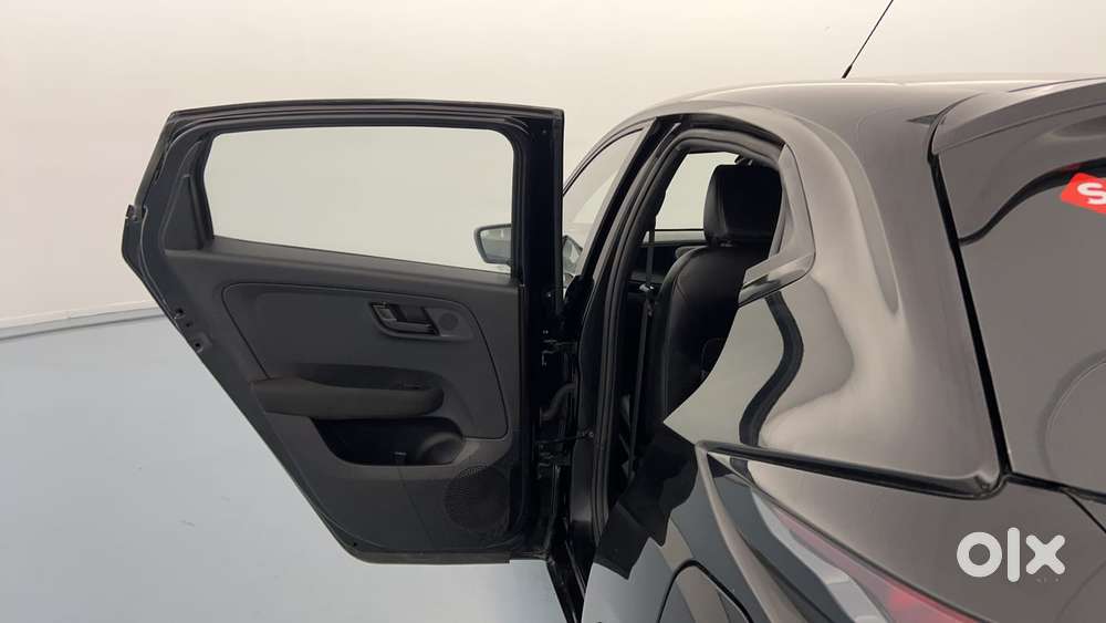 Tata Altroz 1.2 Xz Plus Dark Edition, 2023, Petrol