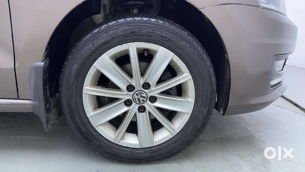 Volkswagen Vento 1.6 Highline, 2016, Petrol