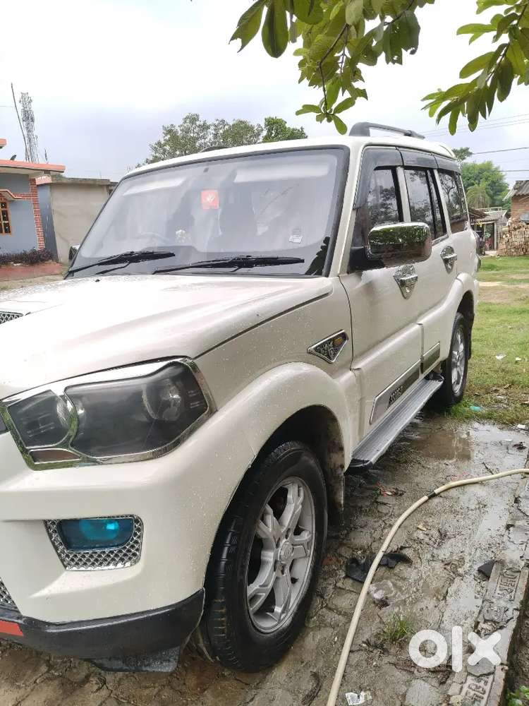 Mahindra Scorpio S4 Diesel 2015