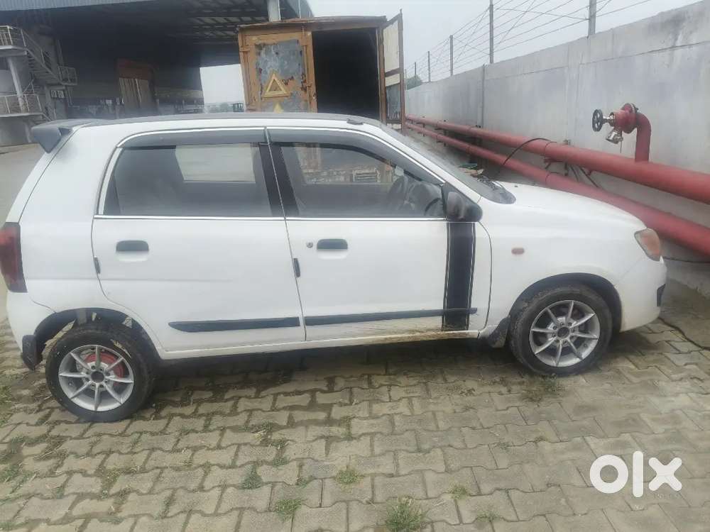 Muje New Car Leni Car Me Koi Kami Nahi Hea