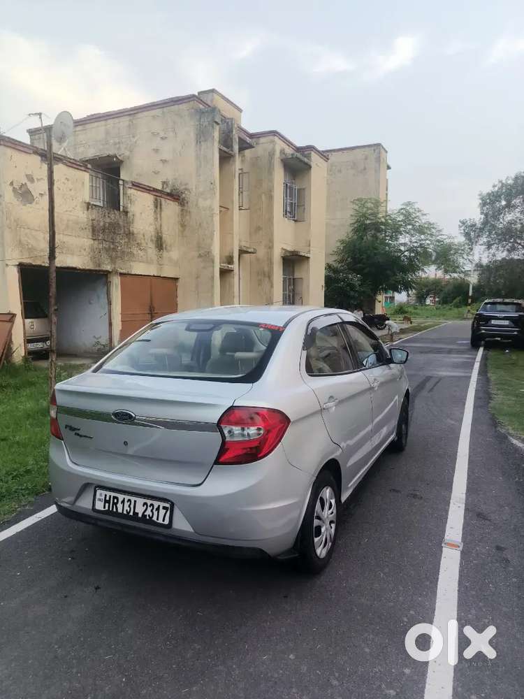 Ford Aspire Titanium Blu 2016 Petrol Automatic