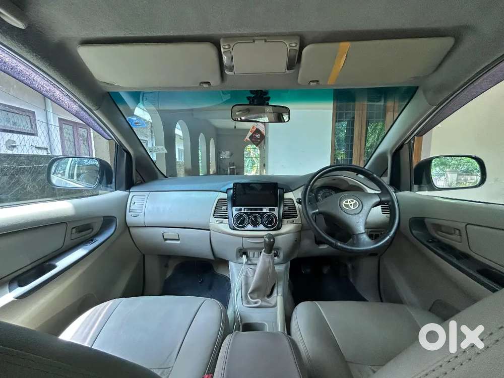 Toyota Innova 2011 Diesel 8 Str