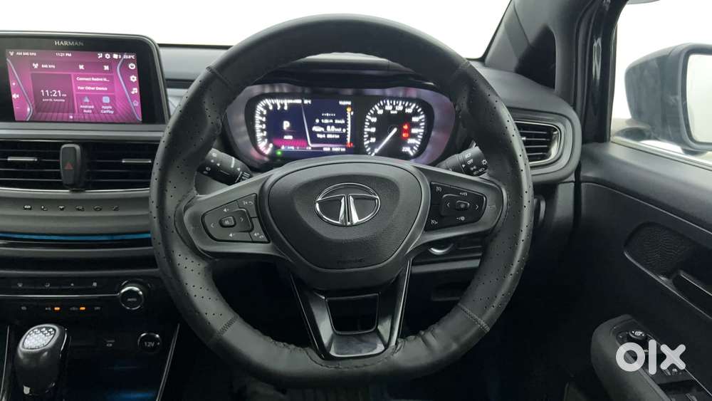 Tata Altroz 1.2 Xza Plus Dark Edition Dct, 2022, Petrol