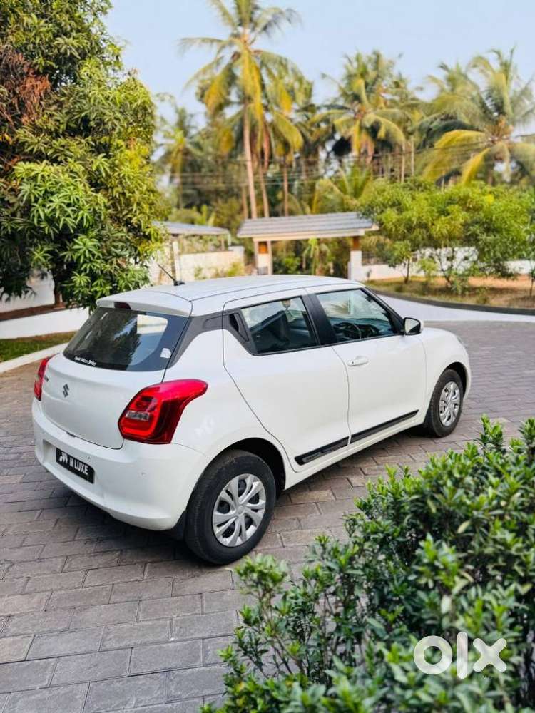 Maruti Suzuki Swift 1.2 Vxi (o), 2023