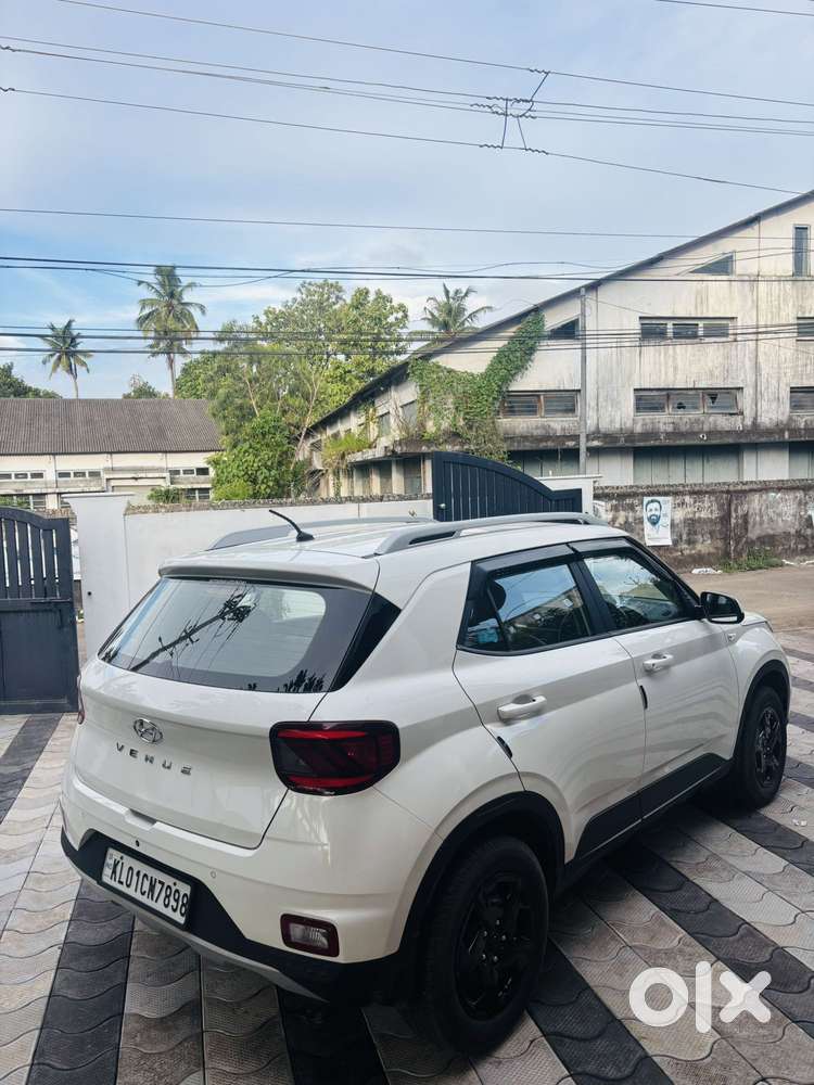 Hyundai Venue S 1.2 Petrol, 2019, Petrol