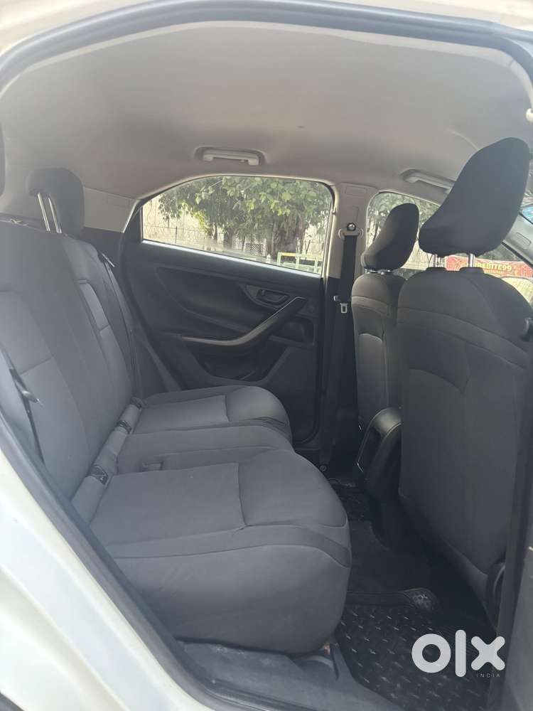 Tata Nexon Smart Plus1.2 Revotron Petrol 5 Mt, 2024, Petrol