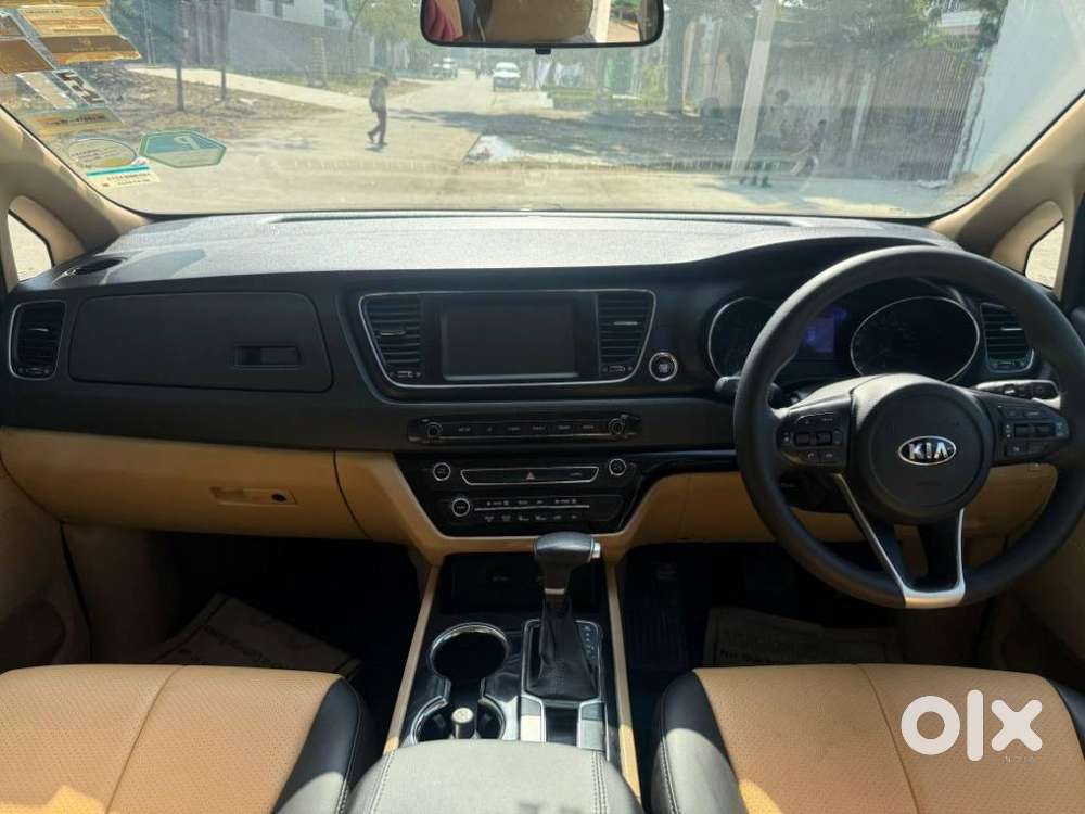 Kia Carnival Premium, 2021, Diesel