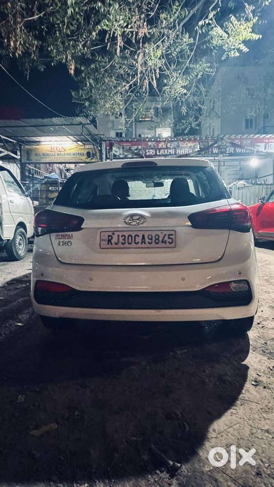 Hyundai I20 Well Maintained  Single Owner  No Accidents