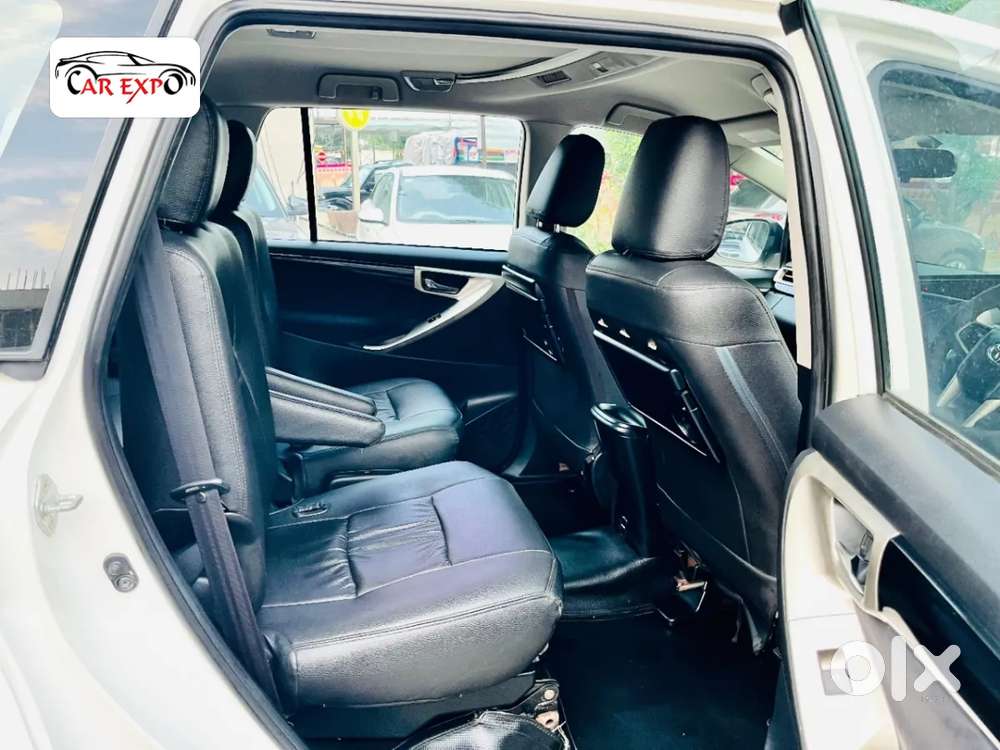 Toyota Innova Crysta 2.4 V 7 Str, 2016, Diesel