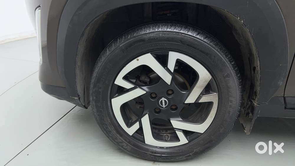 Nissan Magnite 1.0 Xv Premium Turbo Cvt, 2022, Petrol