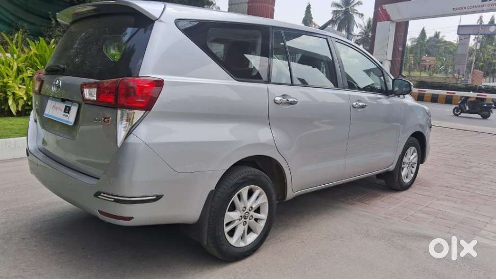 Toyota Innova Crysta 2.4 G Mt 7 Str, 2017, Diesel