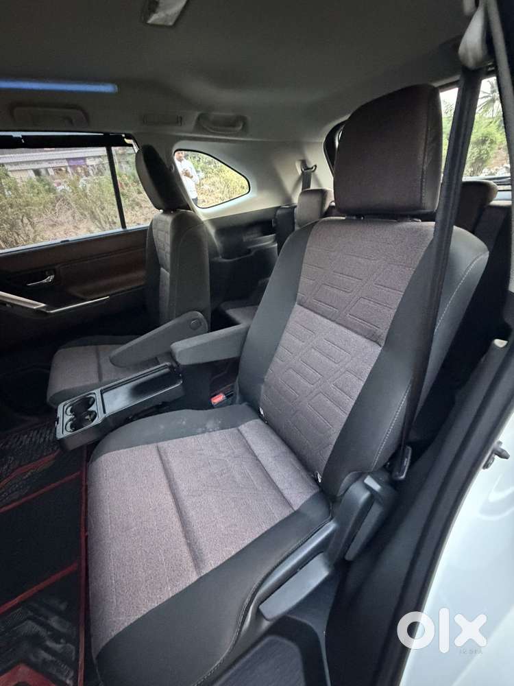 Toyota Innova Hycross 2.0 Vx Hybrid 7 Str, 2023, Petrol