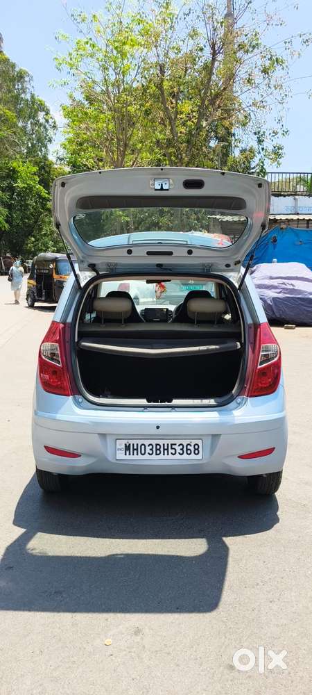 Hyundai I10 Sportz At, 2013, Petrol