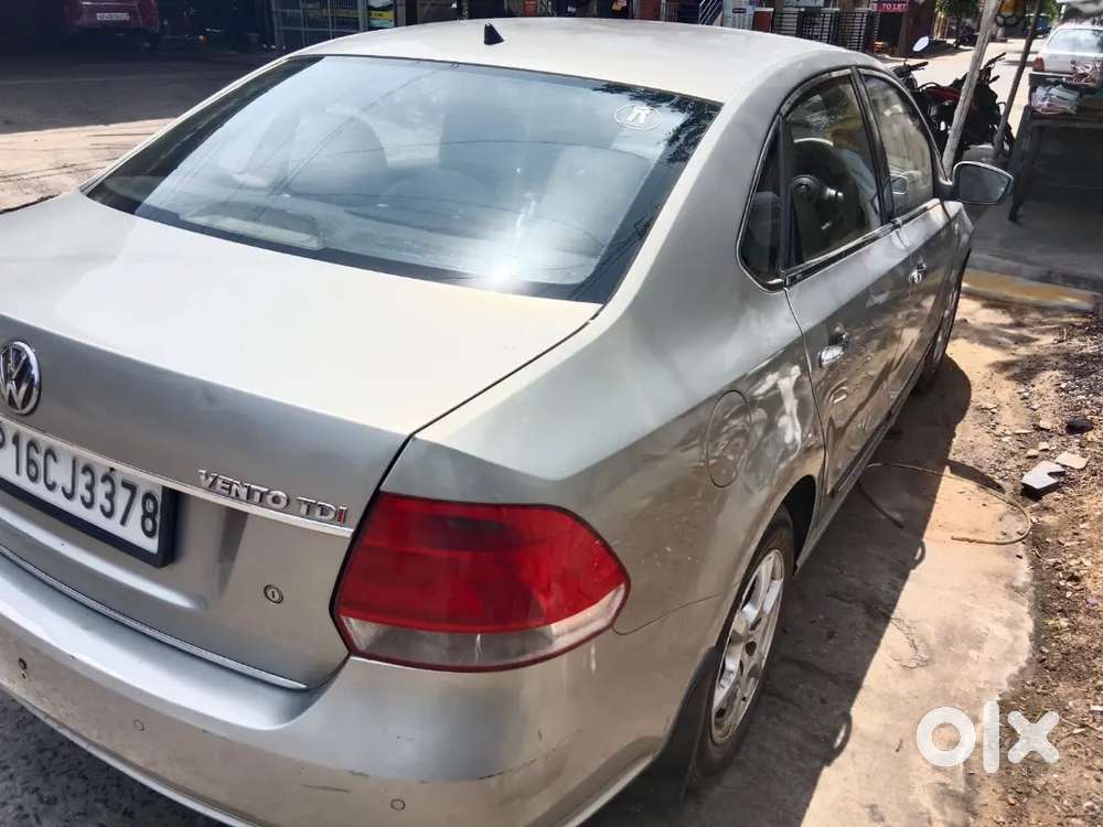 Volkswagen Vento Highline 2013