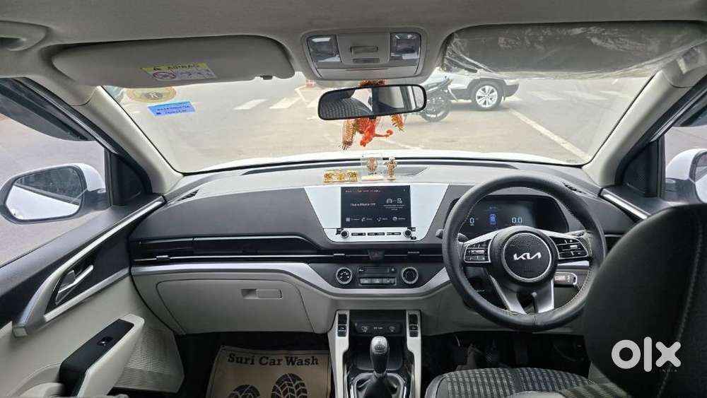 Kia Carens 1.5 Prestige 7 Str, 2023, Petrol