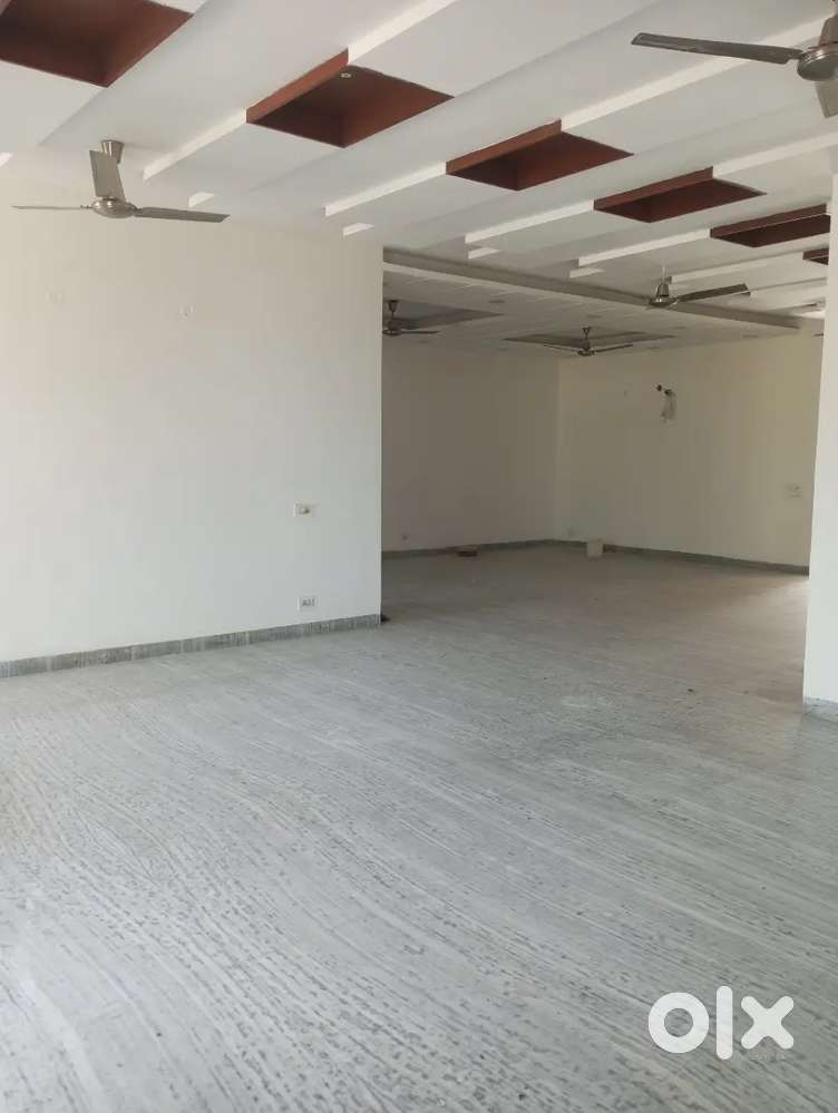 For Rent 3BHK 14 Marla first floor Sector 34
