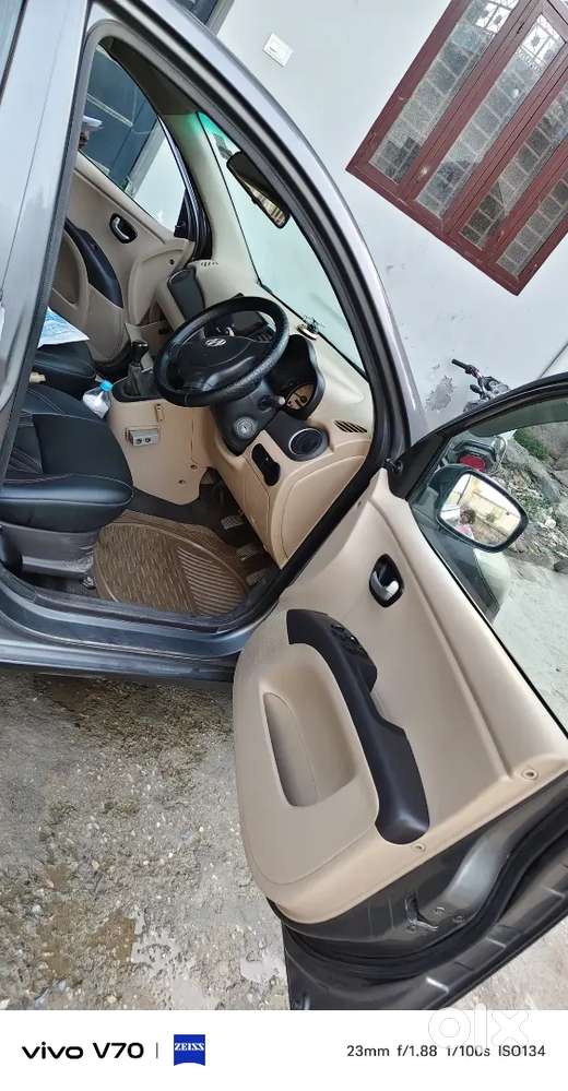 Car M Koi Kami Nhi H Showroom Condition H