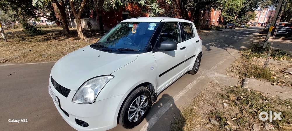 Maruti Suzuki Swift Vxi Optional, 2007, Petrol