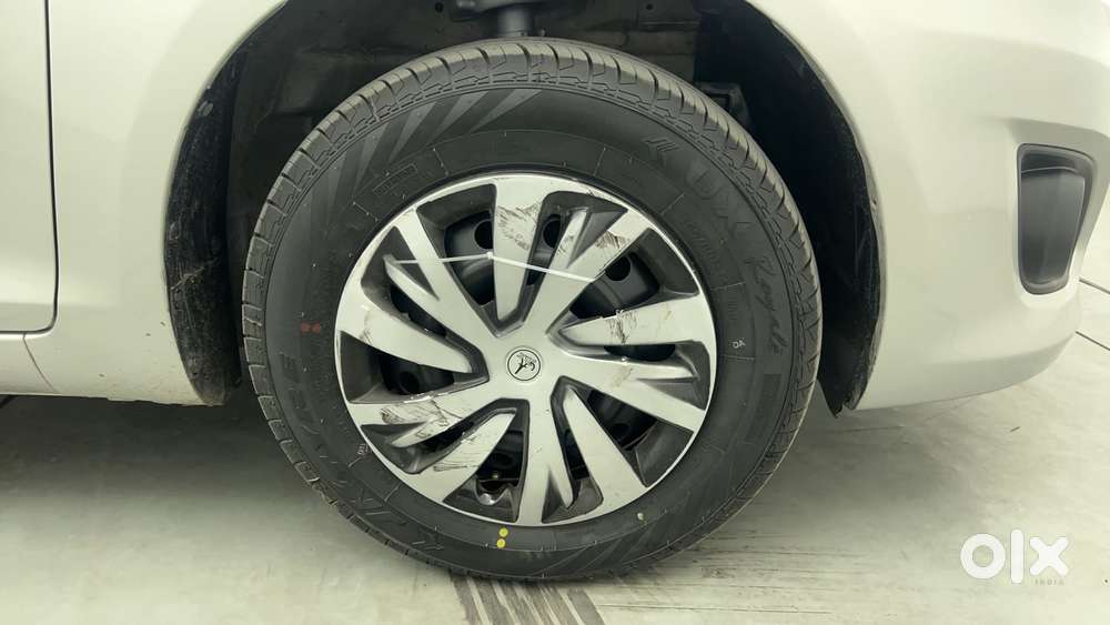 Maruti Suzuki Swift Dzire 1.3 Vxi, 2013, Petrol