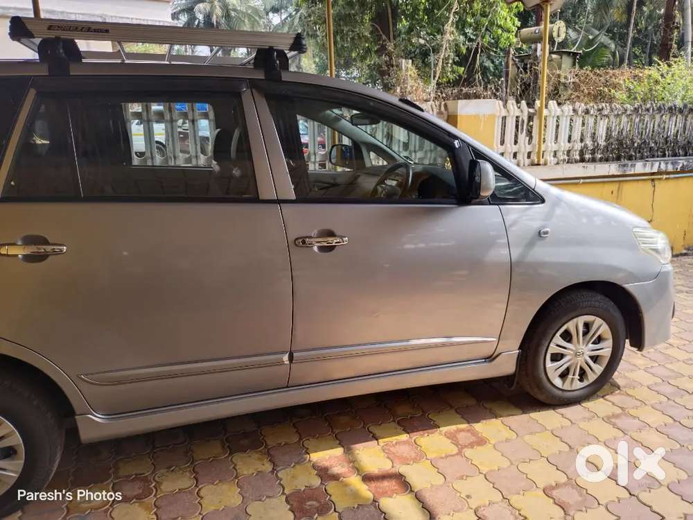 Toyota Innova 2015