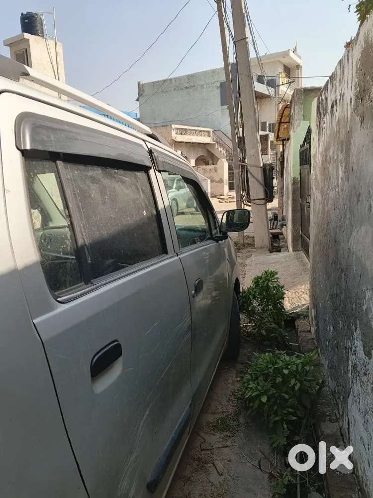 Maruti Suzuki Wagon R 1.0 2012 Year