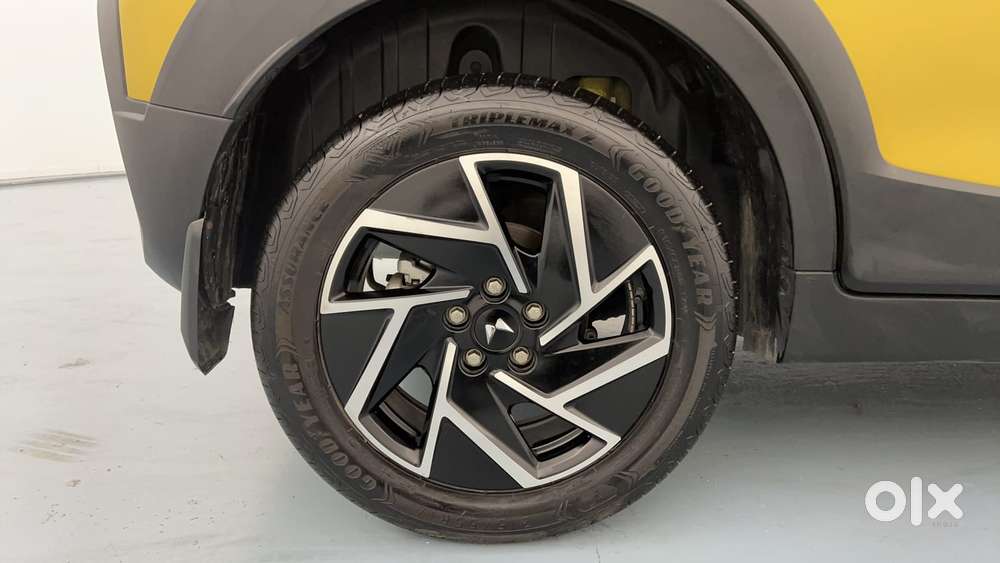 Mahindra Xuv 3xo Ax7l 1.2 Petrol At (pg), 2024, Petrol