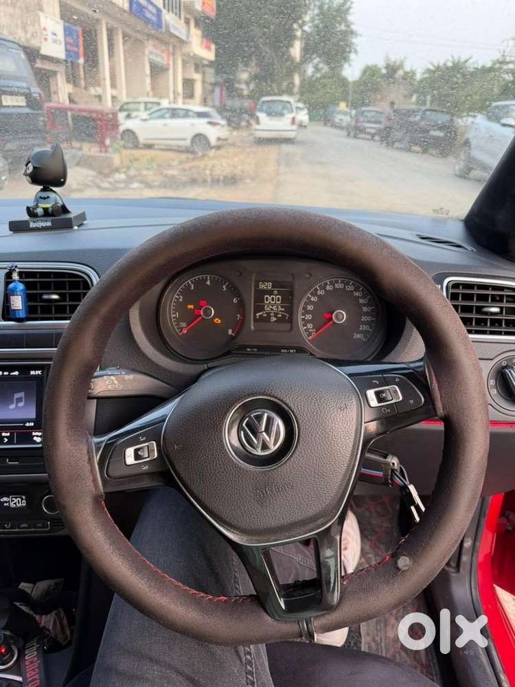 Volkswagen Car 2021 Waiting