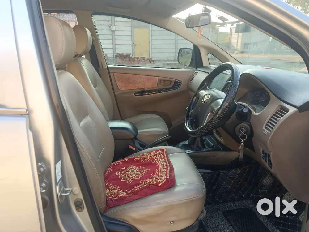 Toyota Innova 2016 Diesel Well Maintained