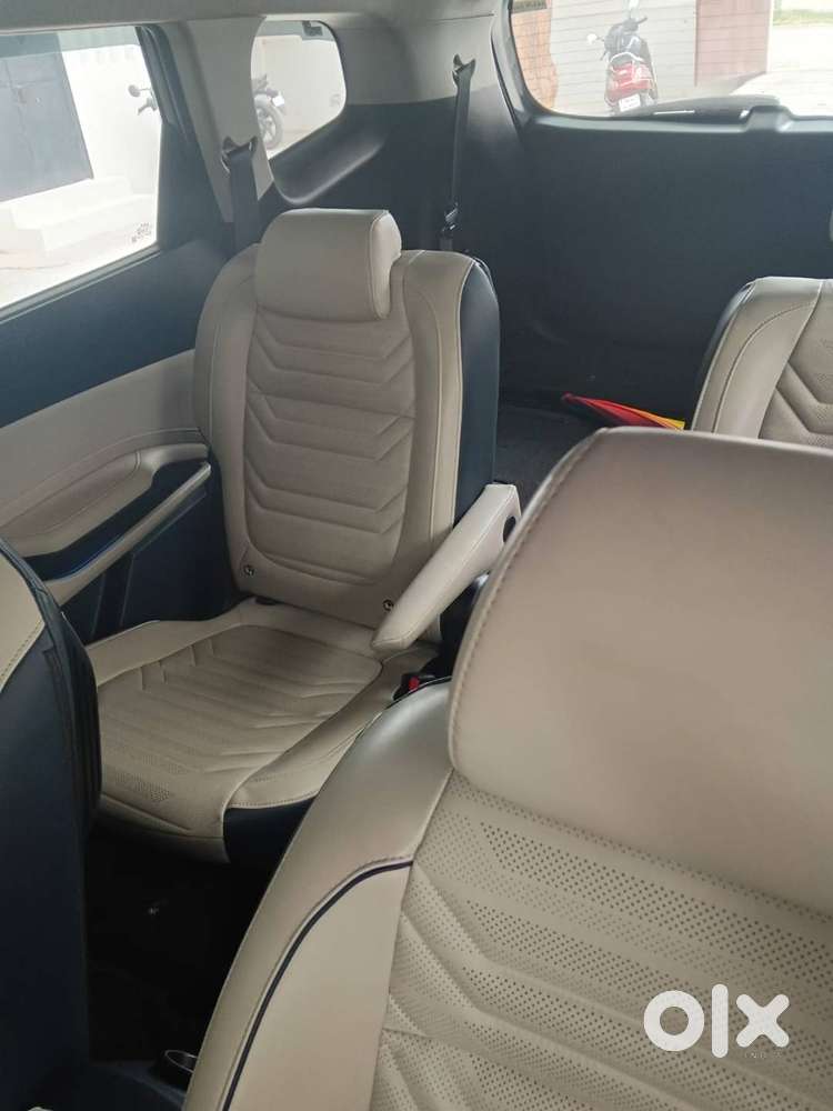 Kia Carens Premium -2023