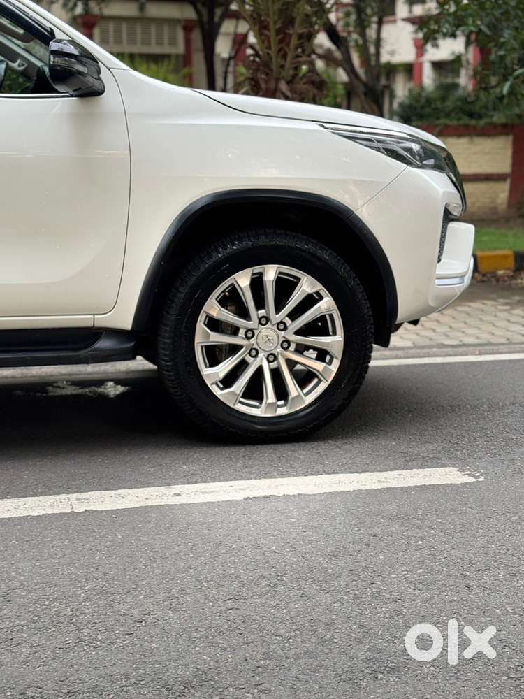 Toyota Fortuner 2023 4x4 Automatic