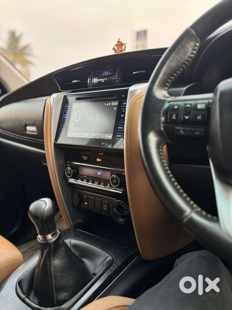 Toyota Fortuner 4x4 Manual Limited Edition, 2020, Diesel