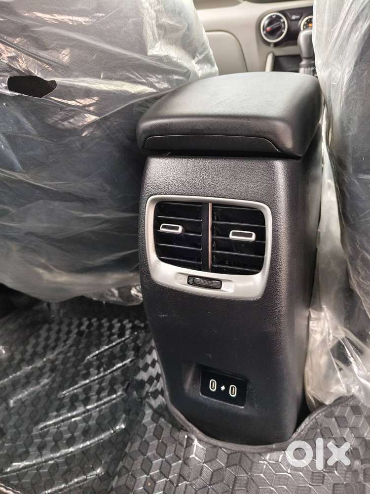 Model 28 March 2023 New Brand Hyundai Venue Car
