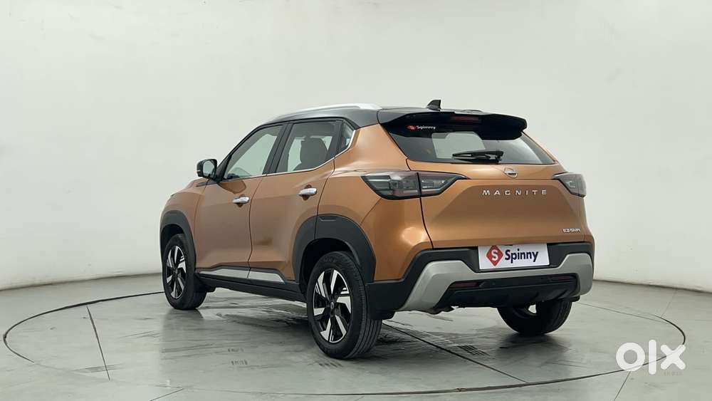 Nissan Magnite 1.0 Xv Premium Dual Tone, 2024, Petrol