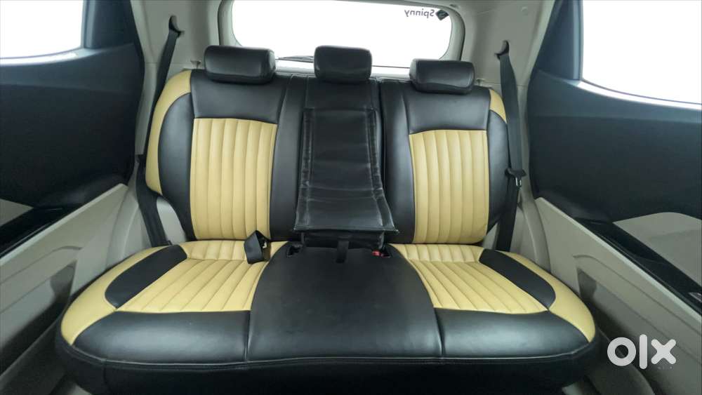 Mahindra Xuv300 W8 (o) 1.5 Diesel Amt, 2023, Diesel