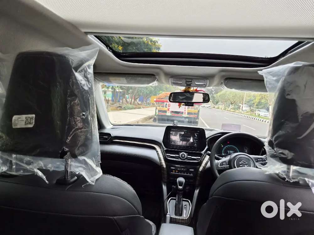 Maruti Suzuki Grand Vitara 2025 Hybrids 19500 Km Driven