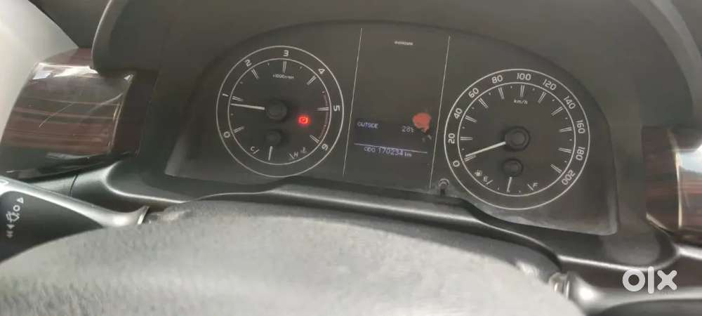 Toyota Innova Crysta 2.4 Mt 2019