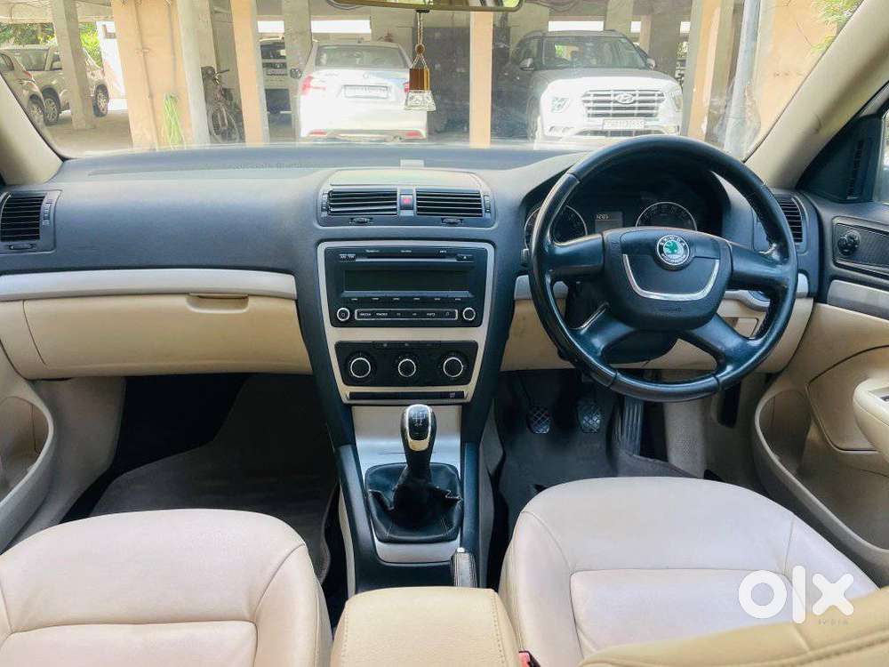 Skoda Laura Ambition 2.0 Tdi Cr Mt, 2012, Diesel