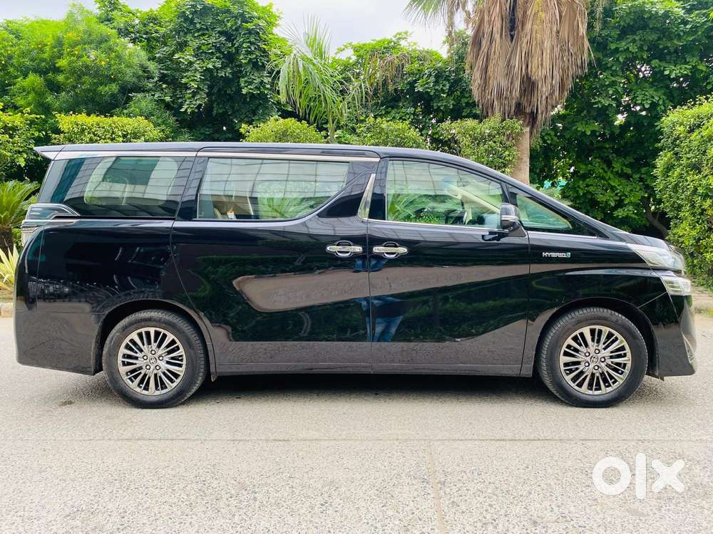 Toyota Vellfire Vip – Executive Lounge, 2022, Petrol