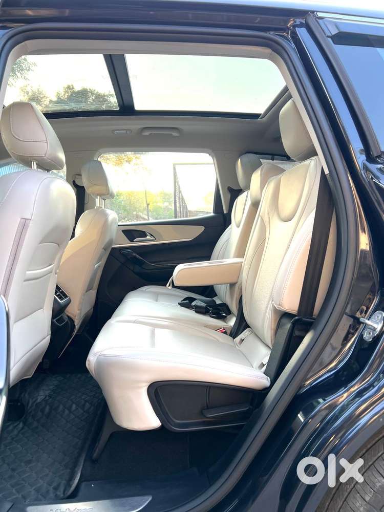 Mahindra Xuv700 2.0 Ax 7 Petrol At Luxury Pack Str, 2023, Petrol