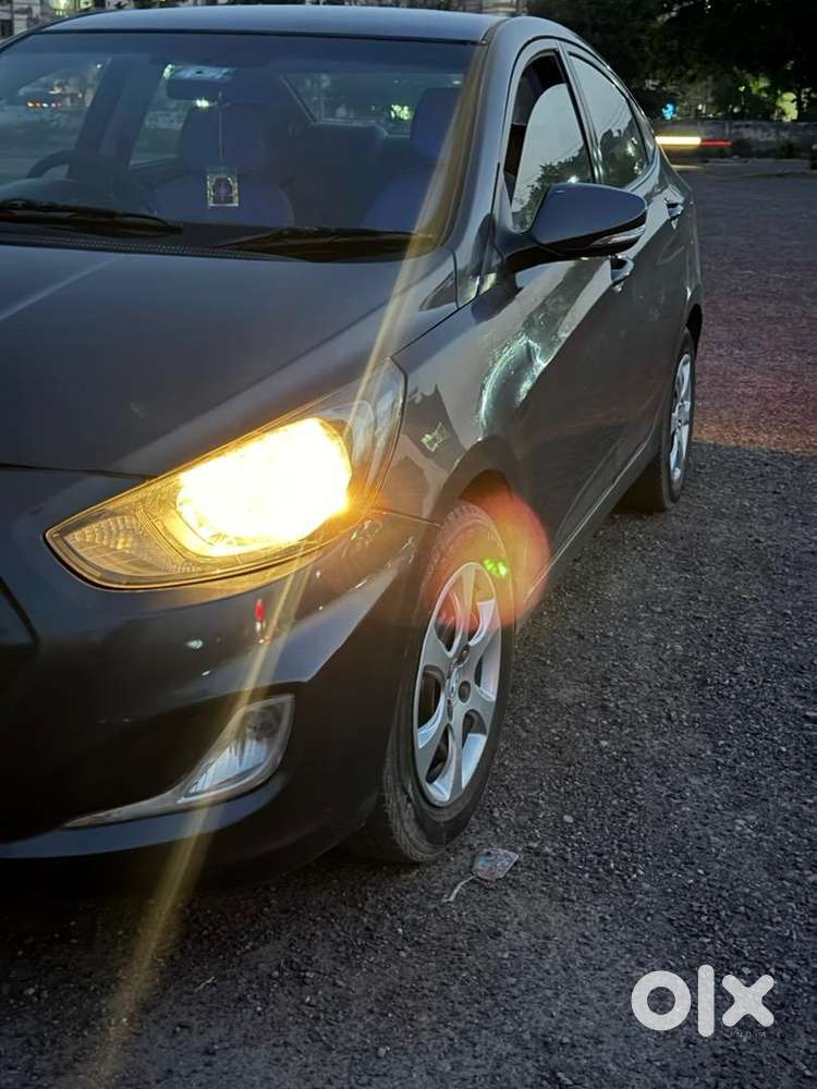 Hyundai Verna 2012