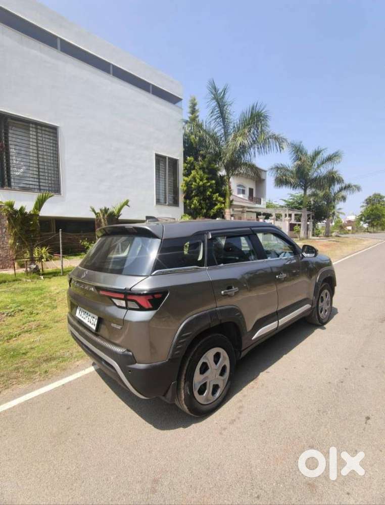 Maruti Suzuki Brezza 1.5 Vxi At Smart Hybrid, 2022, Petrol