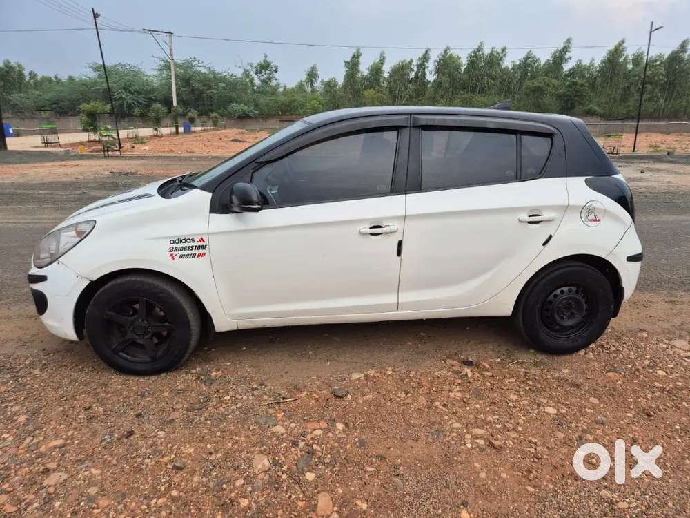 Hyundai I20 Asta 1.4 Crdi Diesel (top Model) – Well Maintained