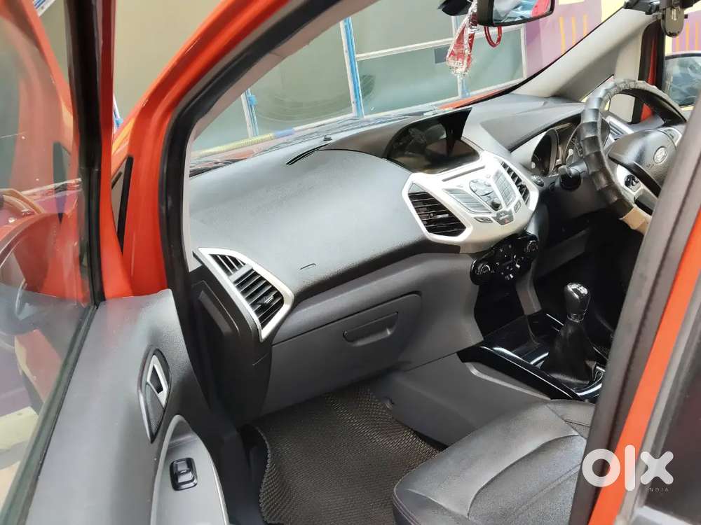 Ford Ecosport Platinum Edition With 6 Airbag 5 Star Safety Rating