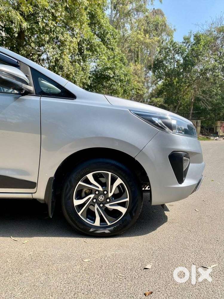 Toyota Innova Crysta