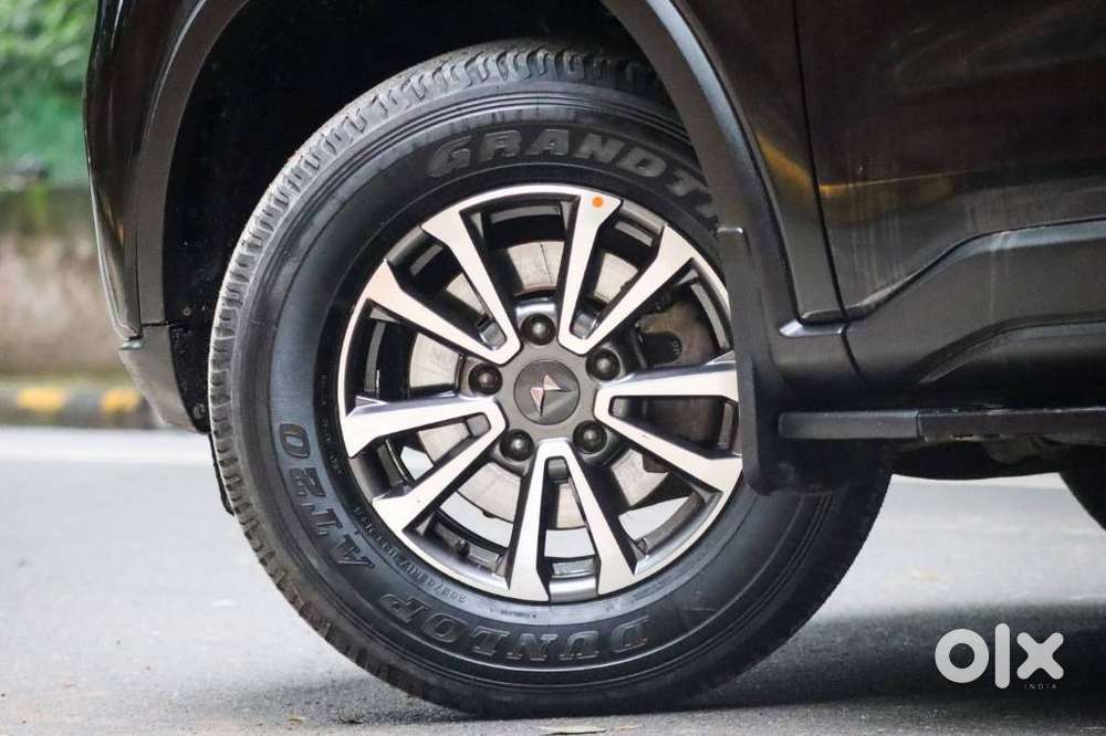 Mahindra Scorpio N Z4 Petrol At 7 Str, 2024, Petrol