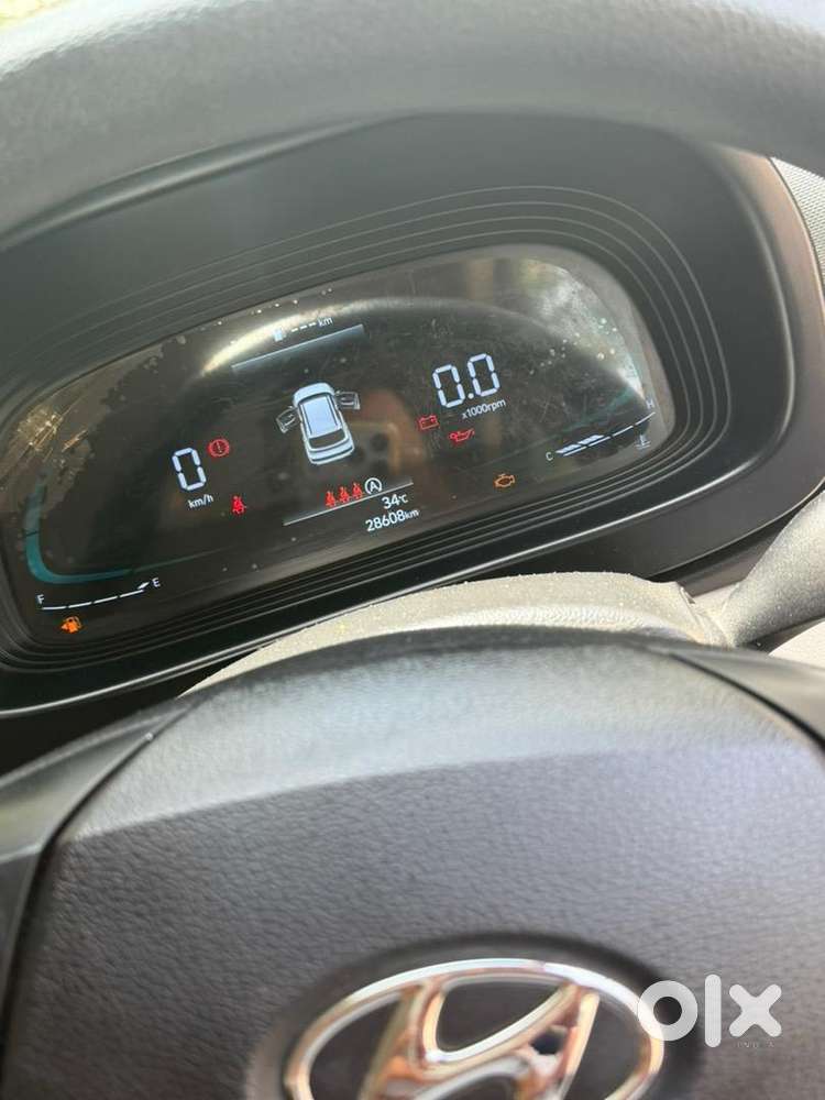 Hyundai Venue Petrol Well Maintained