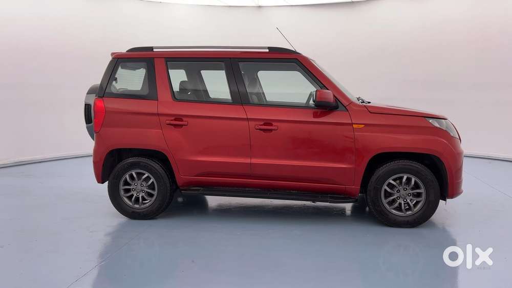 Mahindra Tuv 300 T10, 2018, Diesel